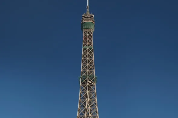 Entradas a la Torre Eiffel: cumbre y 3ª planta a 276 metros sobre París